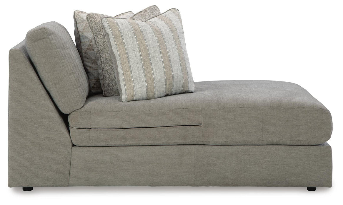 Avaliyah Sectional with Chaise - Furniture 2 Go- FL