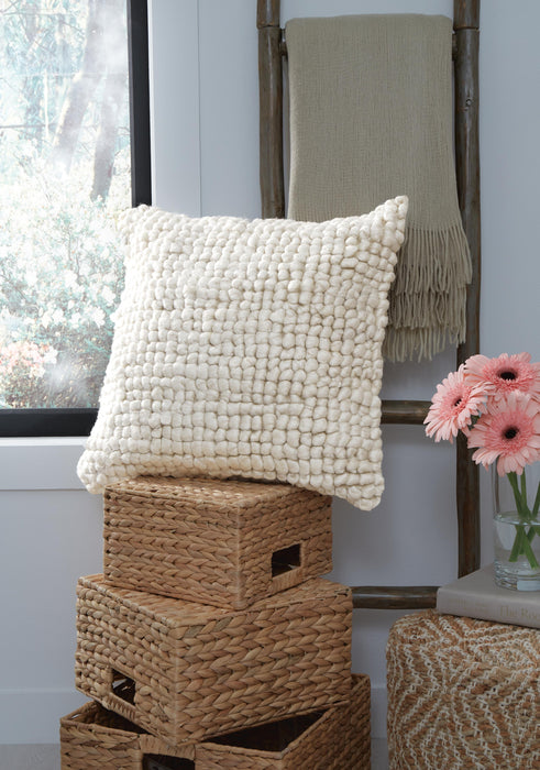 Aavie Pillow - Furniture 2 Go- FL
