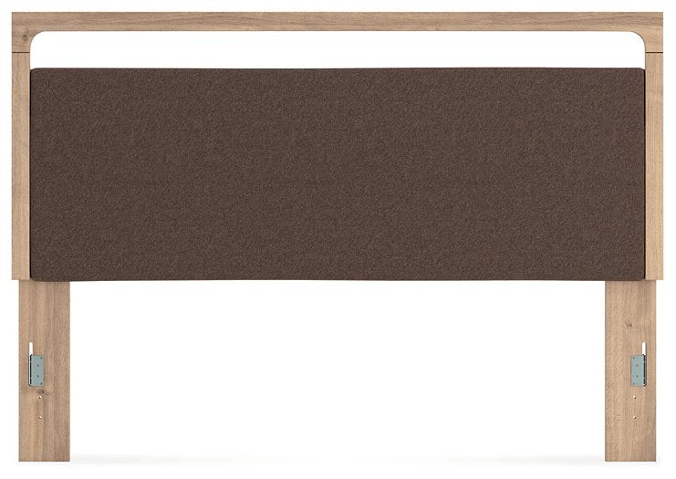 Kinlanni Upholstered Bed - Furniture 2 Go- FL